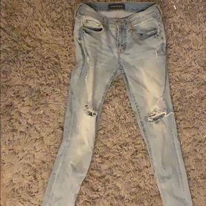 Ripped white washed jeans from Aeropostale